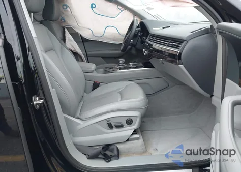 2018 Audi Q7 3.0T Premium z USA, uszkodzony, nr VIN WA1VAAF70JD000386